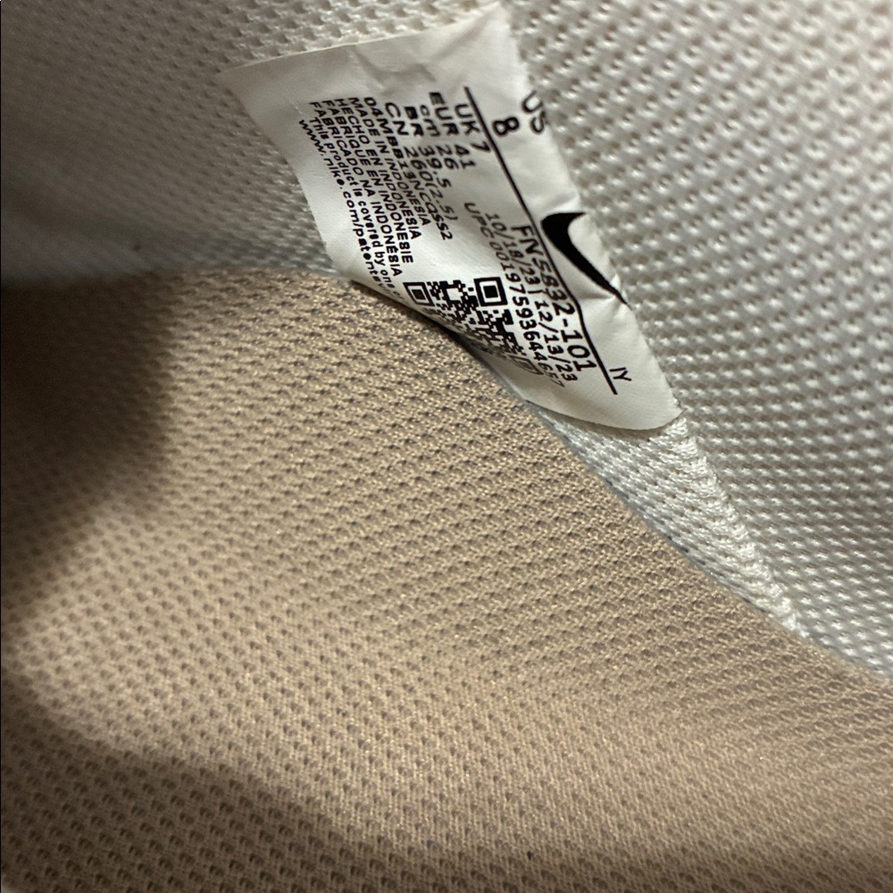 Nike Air Force 1 - Picture 5 of 8